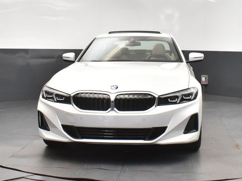 Certified 2025 BMW 330i Sedan w/ Premium Package image 10