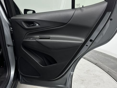 Used 2024 Chevrolet Equinox LT image 32