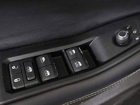 Used 2023 Jeep Grand Cherokee L Altitude image 40