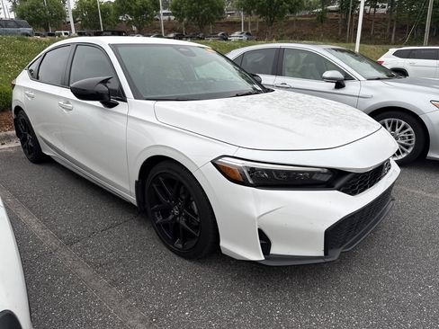 Used 2025 Honda Civic Sport image 2