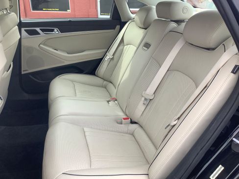 Used 2015 Hyundai Genesis 3.8 w/ Option Group 04 image 12