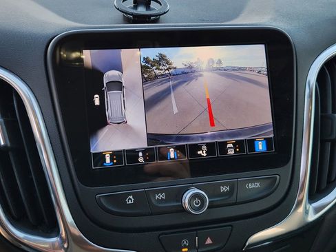 Used 2024 Chevrolet Equinox LT image 23