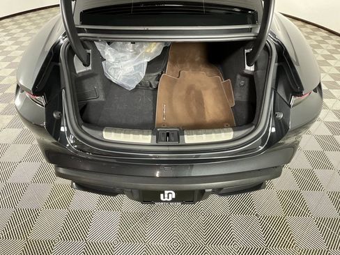 Used 2020 Porsche Taycan Turbo image 29