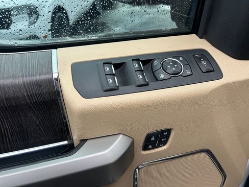 Used 2020 Ford F250 Lariat w/ Lariat Ultimate Package image 24