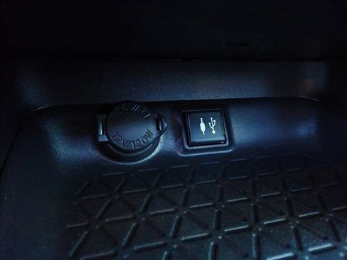 Used 2019 Toyota RAV4 XLE w/ Convenience Package AWD/4WD image 20