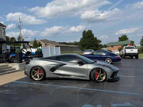 Used 2022 Chevrolet Corvette Stingray Preferred Cpe w/ Z51 Performance Package RWD image 2