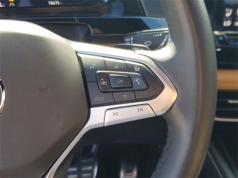 Used 2024 Volkswagen Atlas Cross Sport SEL R-Line image 27