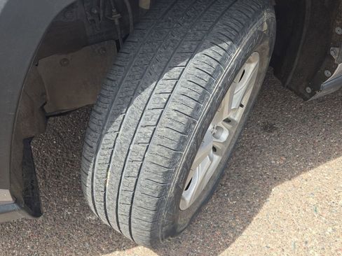 Used 2020 Toyota RAV4 XLE w/ Convenience Package image 18