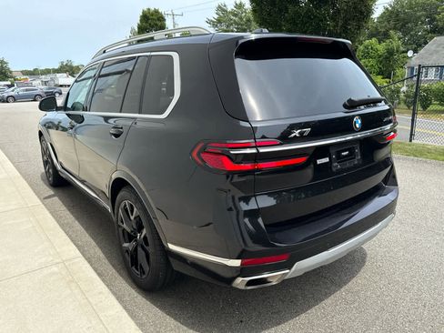 Certified 2023 BMW X7 xDrive40i w/ Premium Package image 5