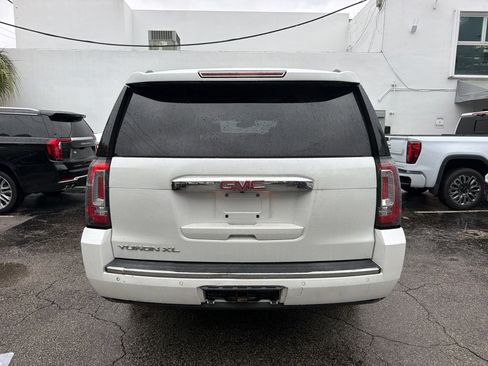 Used 2018 GMC Yukon XL Denali w/ Denali Ultimate Package AWD/4WD image 4