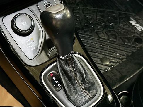 Used 2018 Jeep Compass Limited image 17