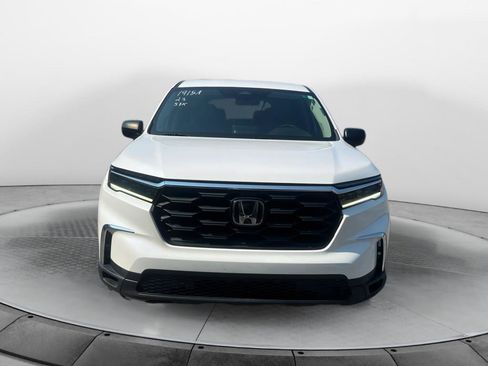 Used 2023 Honda Pilot LX image 8