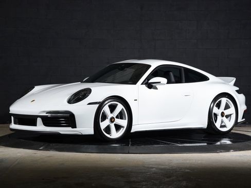 Used 2023 Porsche 911 Sport Classic RWD image 2