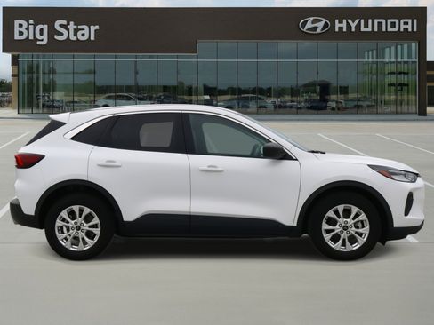 Used 2023 Ford Escape Active image 5