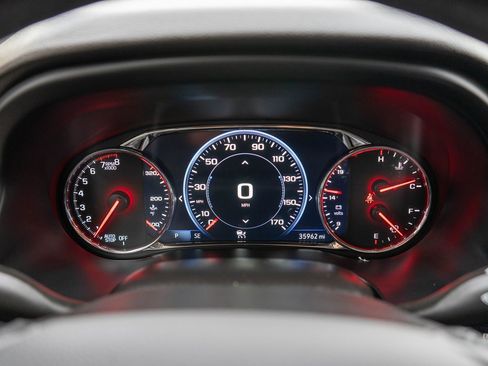 Used 2021 GMC Acadia Denali w/ Denali Ultimate Package image 25