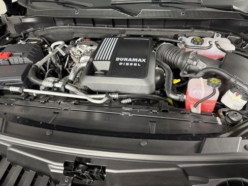 New 2025 Chevrolet Suburban Premier w/ Sun And Tow Package image 36