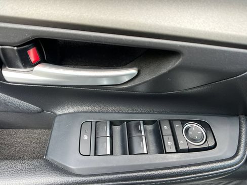 Certified 2025 Toyota Grand Highlander AWD image 12