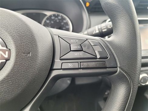 Used 2024 Nissan Kicks S image 18