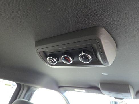 Used 2015 Dodge Grand Caravan SE w/ Quick Order Package 29E SE image 4