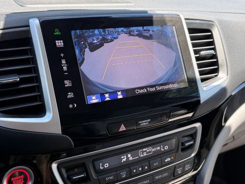 Used 2016 Honda Pilot Touring image 24