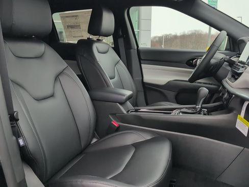 New 2026 Jeep Compass Limited image 10