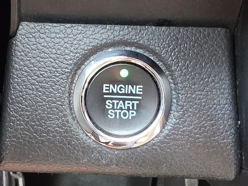 Used 2018 Ford Expedition Platinum image 26