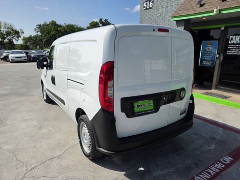 Used 2017 RAM ProMaster City Tradesman FWD image 10