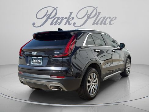 Used 2022 Cadillac XT4 Premium Luxury w/ Enhanced Visibility Package FWD image 6