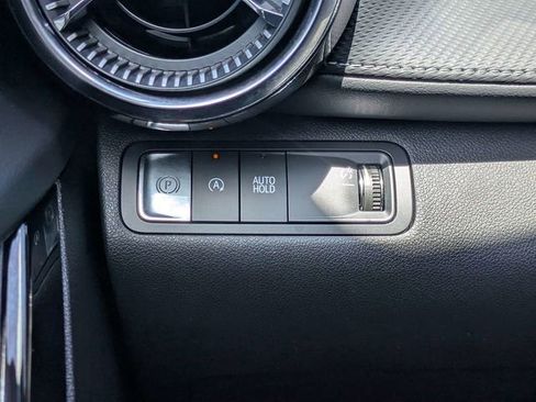 Used 2025 Chevrolet Equinox LT FWD image 24