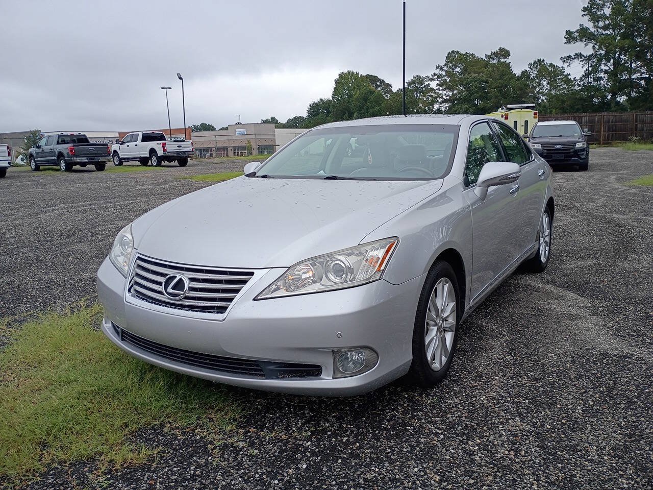 Used 2010 Lexus ES 350 w/ Preferred Accessory Package FWD image 1
