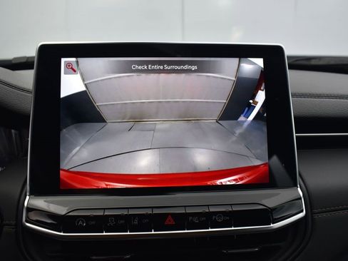 Used 2024 Jeep Compass Limited image 19