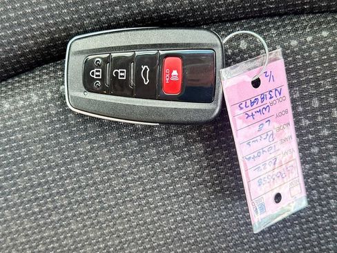 Used 2022 Toyota Prius LE FWD image 34