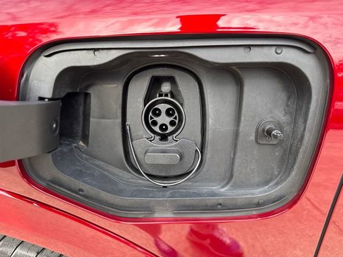 Used 2025 Chevrolet Equinox EV LT w/ Convenience Package FWD image 15