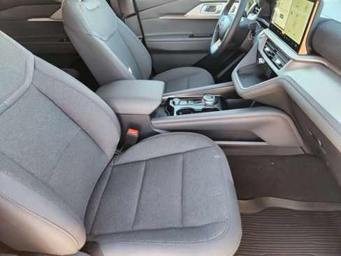 New 2026 Ford Explorer Active image 14