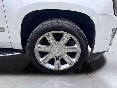 Used 2020 Cadillac Escalade Premium Luxury AWD/4WD image 65