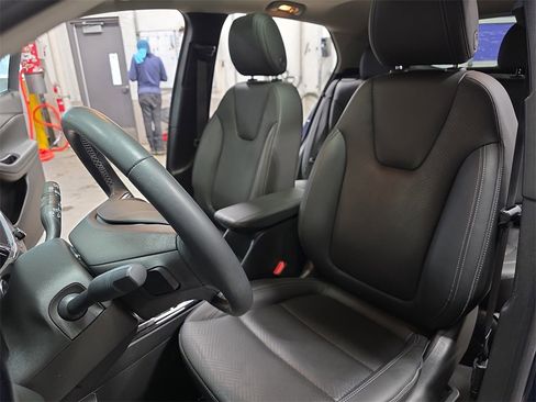 Used 2023 Buick Encore GX Essence w/ Experience Buick Package image 15