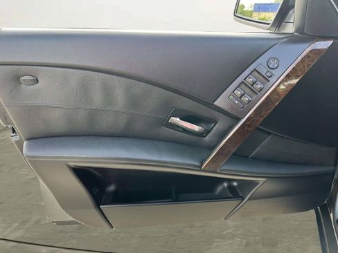 Used 2007 BMW 530xi Sedan AWD/4WD image 12