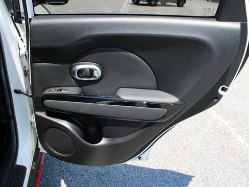 Used 2019 Kia Soul ! w/ Technology Package FWD image 13