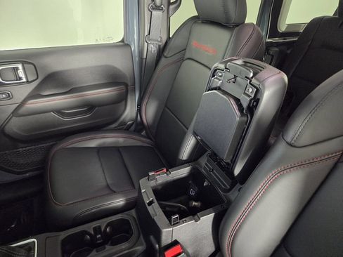 Used 2026 Jeep Wrangler Unlimited Rubicon AWD/4WD image 19