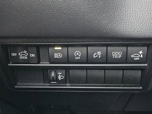 Used 2022 Toyota Tundra Limited image 21