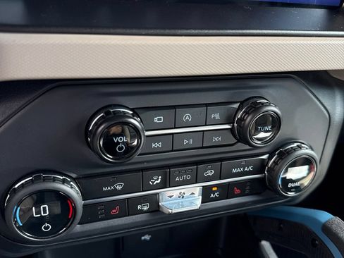 Certified 2023 Ford Bronco Wildtrak AWD/4WD image 14
