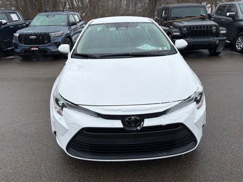 Used 2024 Toyota Corolla LE image 5