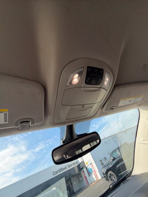 Used 2023 Chrysler Pacifica Touring-L FWD image 21