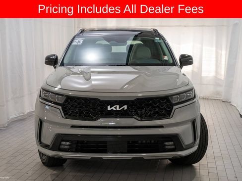 Certified 2023 Kia Sorento SX AWD/4WD image 2