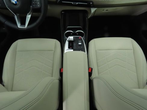 Used 2025 BMW X1 xDrive28i w/ Convenience Package image 18