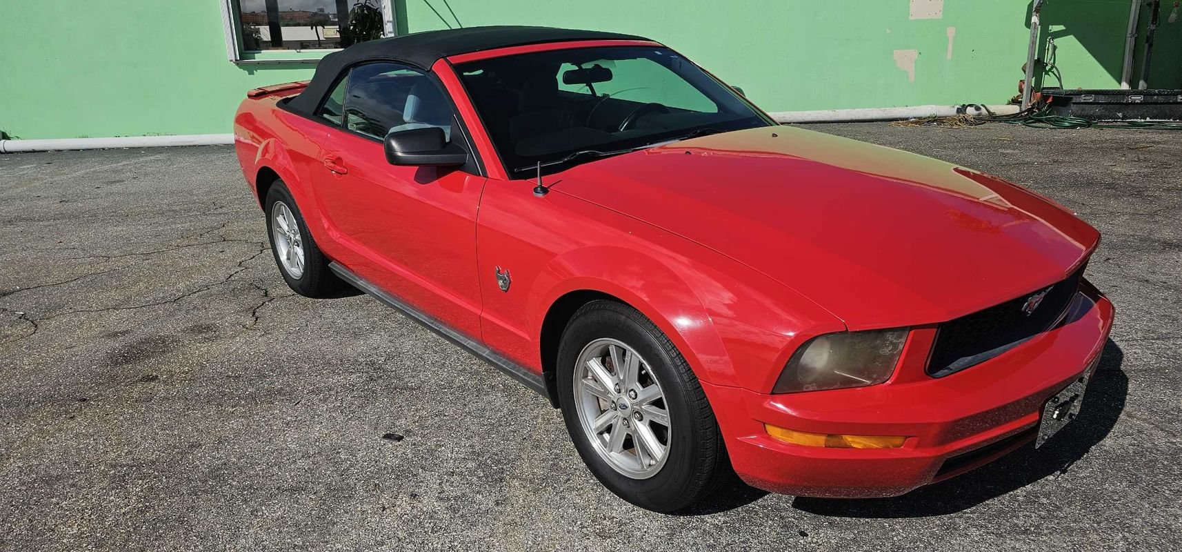 Used 2009 Ford Mustang Premium RWD image 7