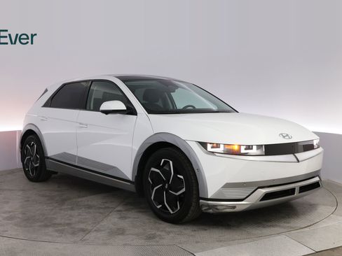 Used 2024 Hyundai Ioniq 5 Limited image 13