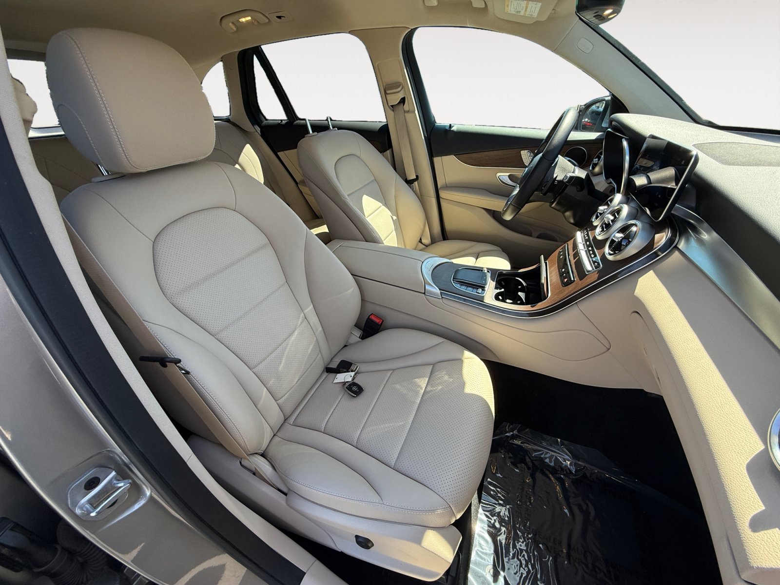 Used 2022 Mercedes-Benz GLC 300 4MATIC image 19