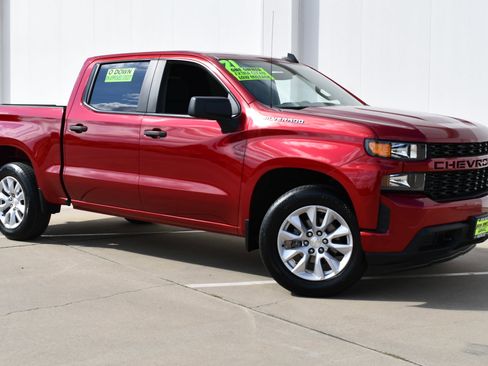 Used 2021 Chevrolet Silverado 1500 Custom RWD image 2