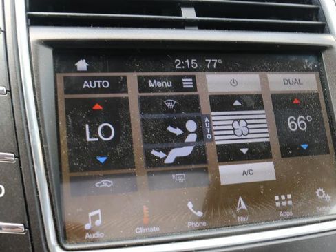 Used 2019 Lincoln Nautilus Reserve AWD/4WD image 7